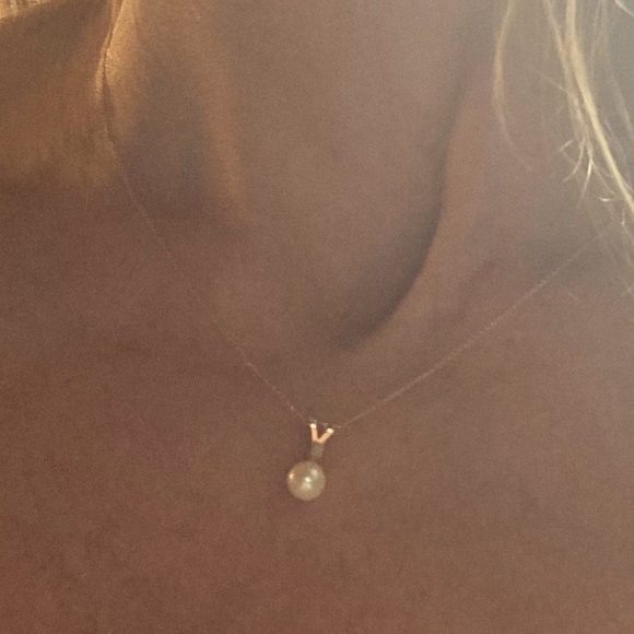 Dainty Gold Necklace w/ Pearl and CZ - Picture 4 of 6